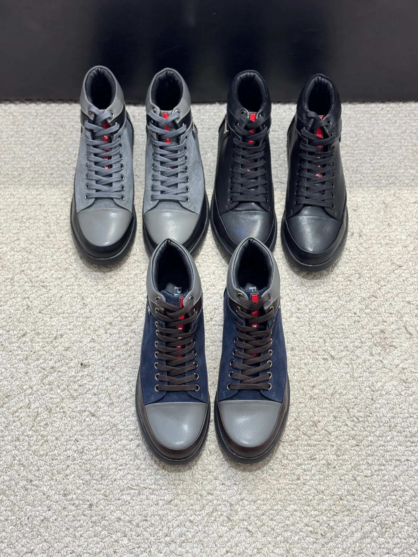 Men's Men's Shoes 💰460 [New Style] 🎻🎻PRADA*⚡️Prada~ The latest classic high-top men's shoes official website has launched a 1:1 copy, synchronized with Hong Kong counters, and on the same catwalk; all made of calf Leather ➕Imported soft and comfortable sheepskin lining, 🍡🍡original 1:1 rubber outsole, non-slip and wear-resistant; comfortable on the feet, attractive style, fine workmanship, and simple and neat shoe last, showing a man's courage and toughness. Size: 38-44 (45 customized